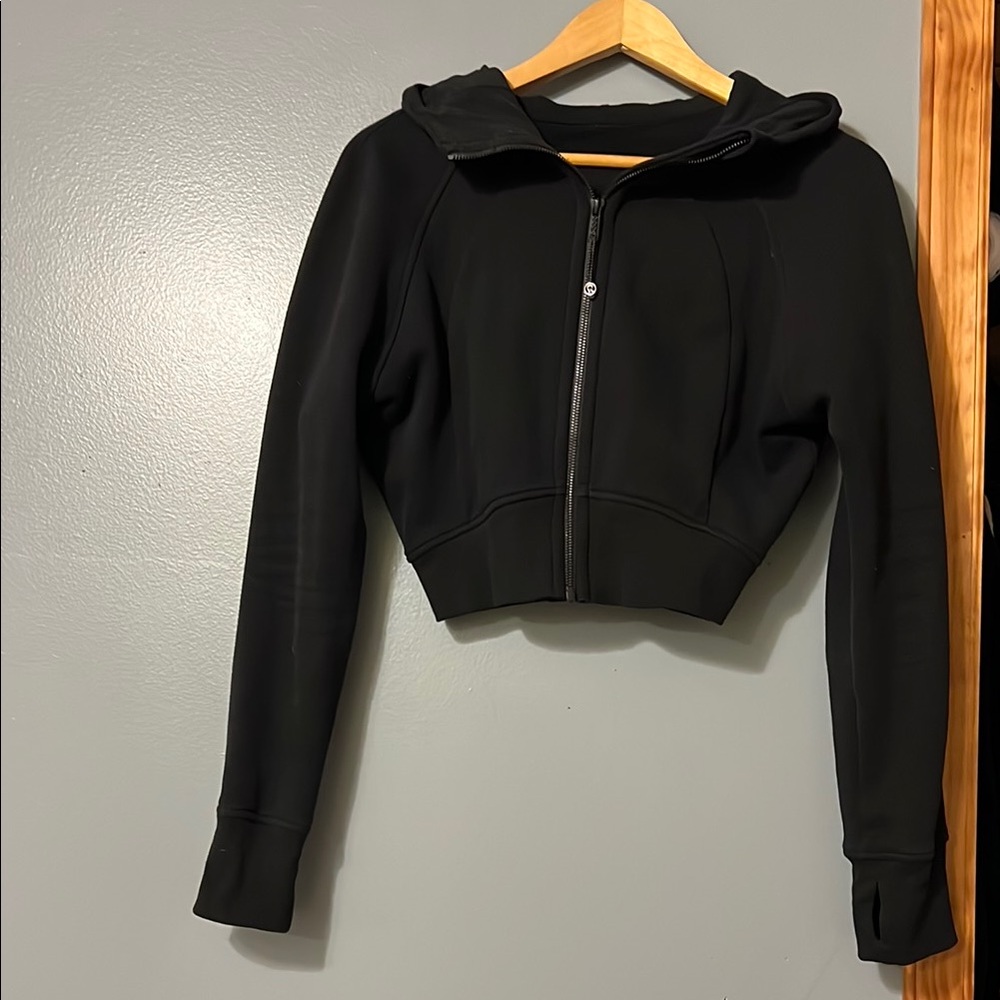 Lululemon cropped scuba
